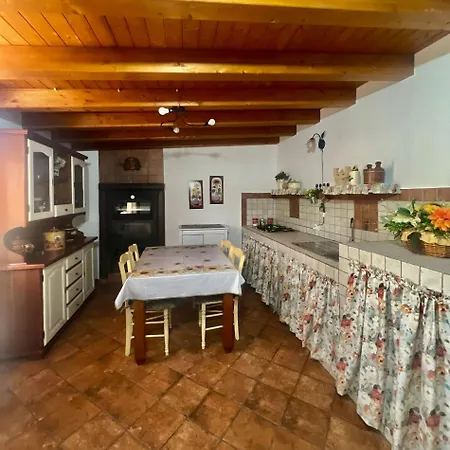 Le Casette Di Simona 度假居